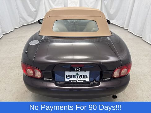 Used 2005 MAZDA MX-5 Miata LS RWD image 3