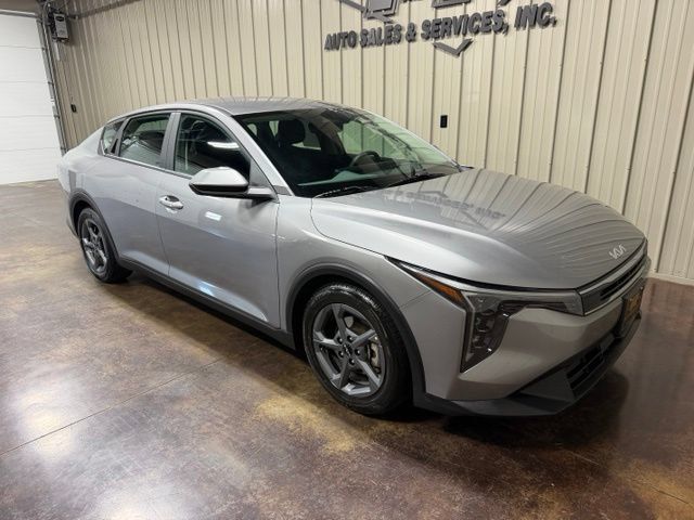 Used 2025 Kia K4 FWD image 6