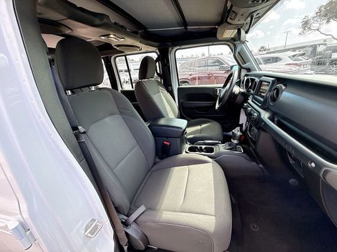 Used 2023 Jeep Wrangler Unlimited Sport AWD/4WD image 32