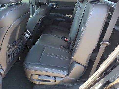 New 2026 Kia Sorento S image 18