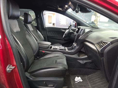 Used 2022 Ford Edge ST image 11