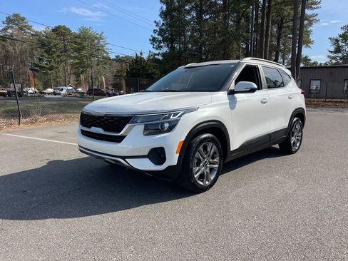 Used 2022 Kia Seltos S image 2