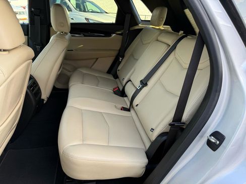 Used 2018 Cadillac XT5 FWD image 18