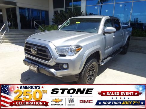 Used 2021 Toyota Tacoma SR5 RWD image 3