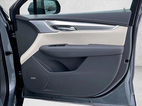 Used 2023 Cadillac XT5 Premium Luxury FWD image 19