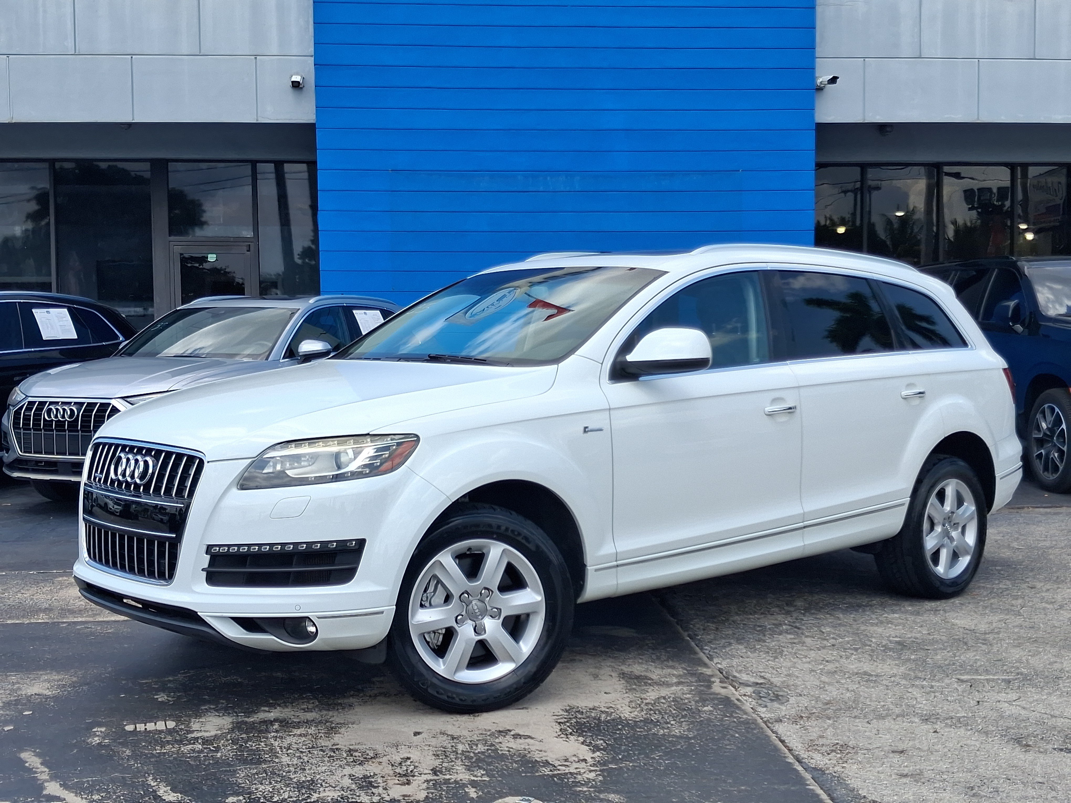 Used 2015 Audi Q7 3.0T Premium Plus w/ Premium Plus Package AWD/4WD image 2