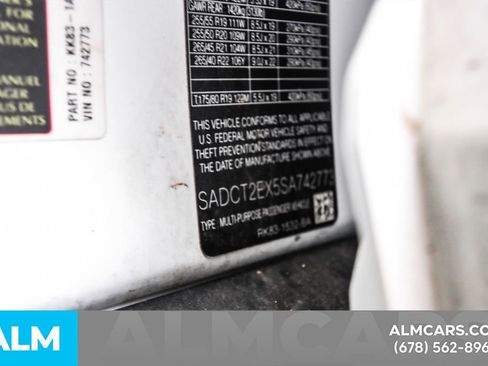 Used 2025 Jaguar F-PACE R-Dynamic S image 66