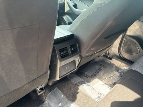 Used 2026 Nissan Rogue SV FWD image 22