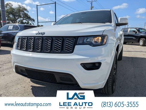 Used 2018 Jeep Grand Cherokee Altitude RWD image 7