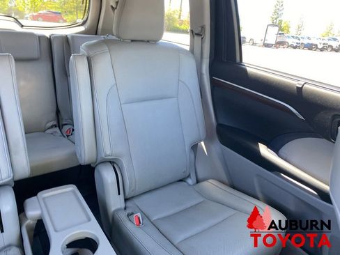 Used 2016 Toyota Highlander Limited Platinum AWD/4WD image 24