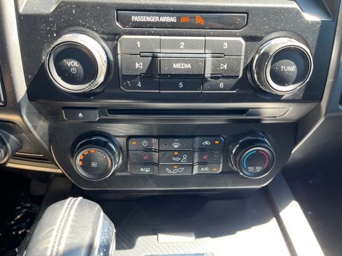 Used 2018 Ford F150 XLT w/ Equipment Group 302A Luxury image 22