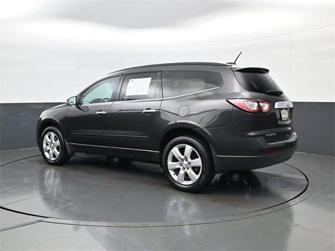 Certified 2017 Chevrolet Traverse LT w/ Style and Technology Package image 7