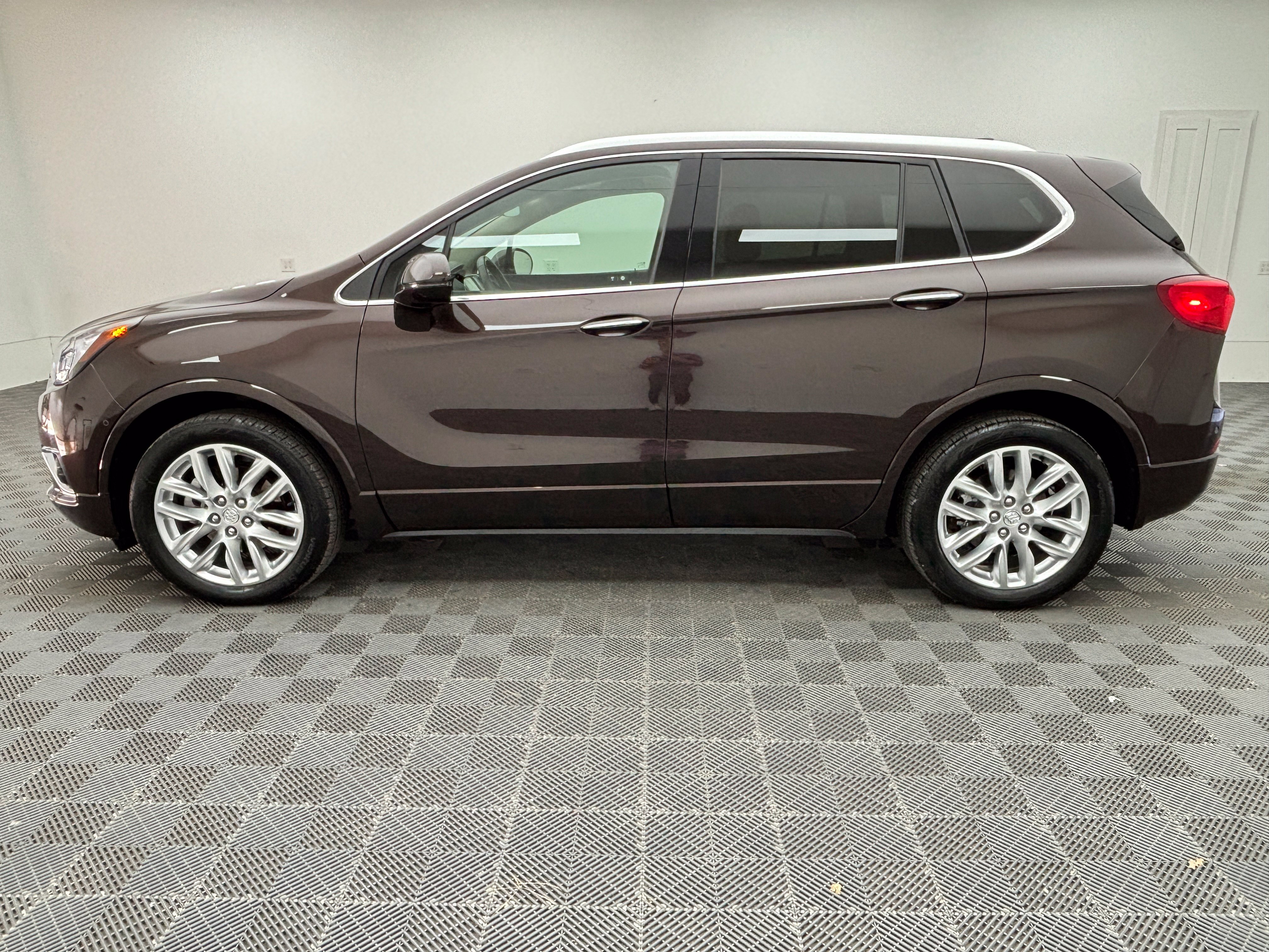 Used 2020 Buick Envision Premium w/ Driver Confidence Package AWD/4WD image 12