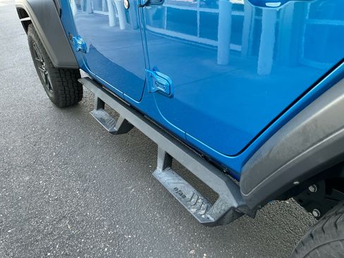 Used 2024 Jeep Wrangler Sport S image 31