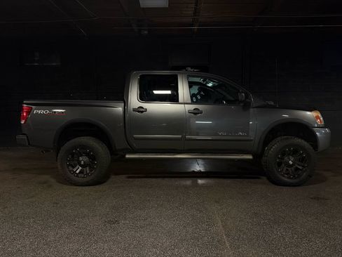 Used 2010 Nissan Titan PRO-4X AWD/4WD image 6