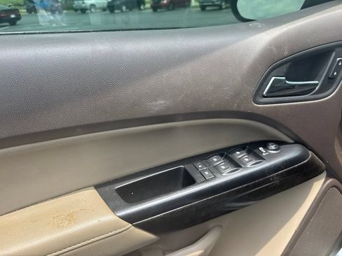 Used 2015 GMC Canyon SLT AWD/4WD image 10