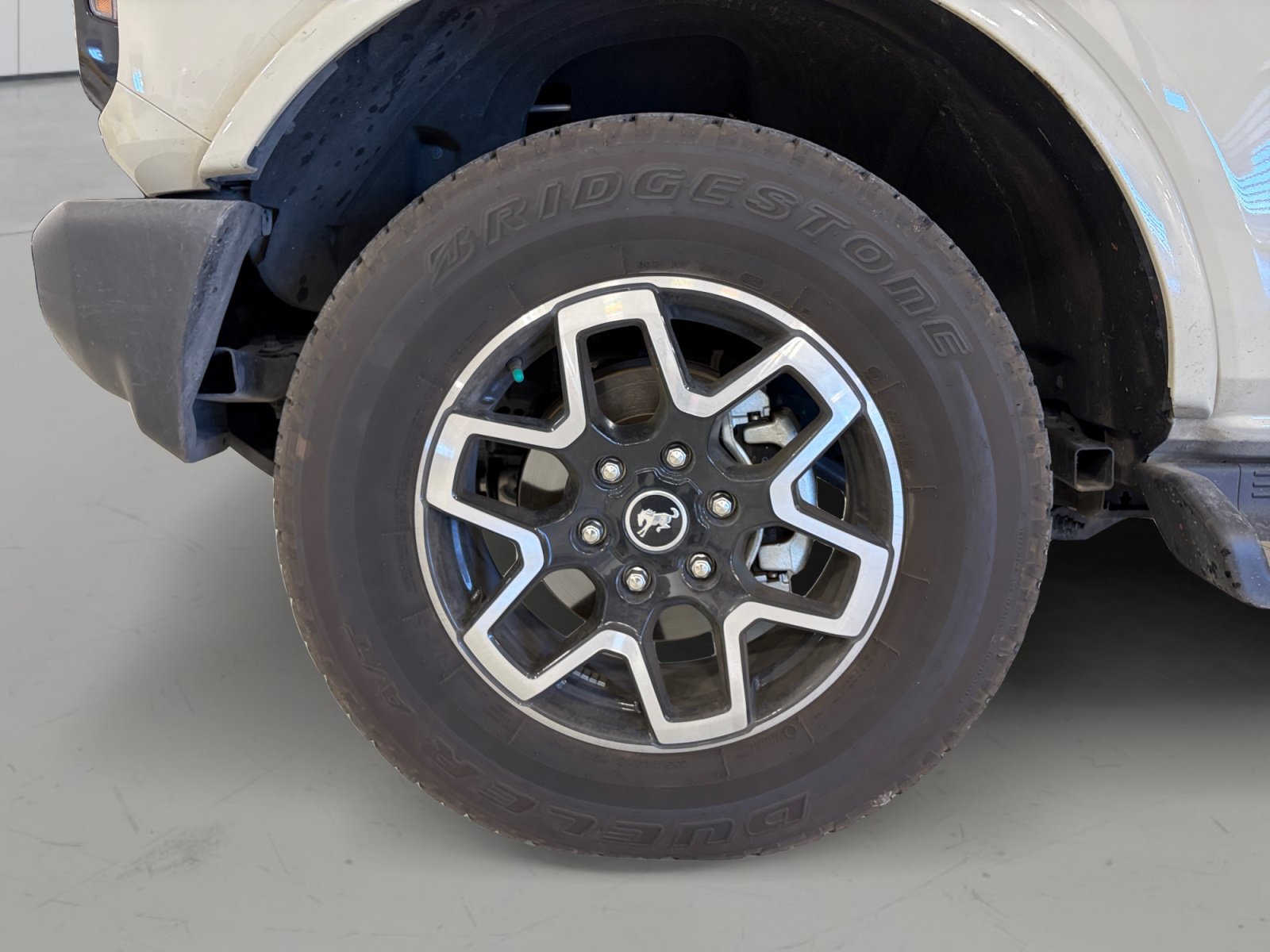 Used 2025 Ford Bronco Outer Banks AWD/4WD image 9