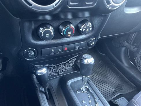 Used 2013 Jeep Wrangler Sahara AWD/4WD image 21