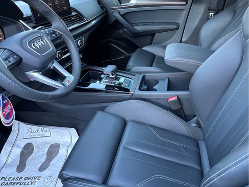Used 2025 Audi Q5 e Premium Plus w/ Premium Plus Package image 5