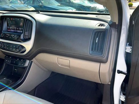 Used 2016 GMC Canyon SLT w/ Driver Alert Package image 19