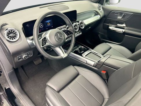 Certified 2025 Mercedes-Benz GLB 250 image 9