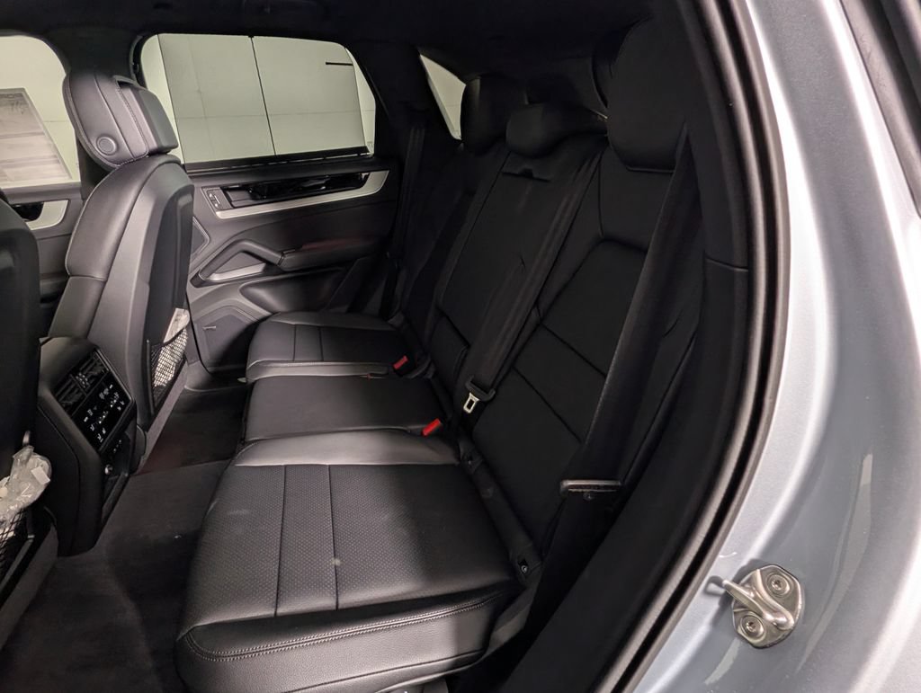 New 2026 Porsche Cayenne AWD/4WD image 24