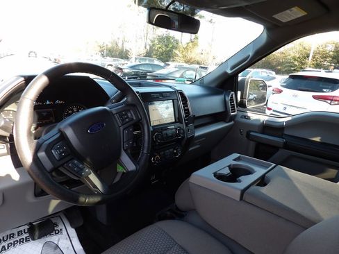 Used 2016 Ford F150 XLT w/ Equipment Group 302A Luxury image 12