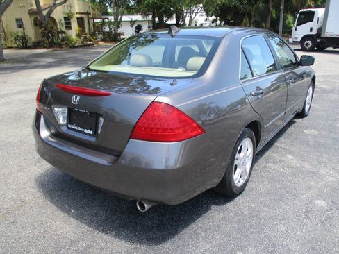 Used 2006 Honda Accord EX-L image 9