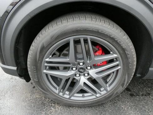 Certified 2025 Ford Explorer ST w/ Sun And Sound Package image 10