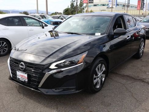 New 2025 Nissan Altima 2.5 S image 8