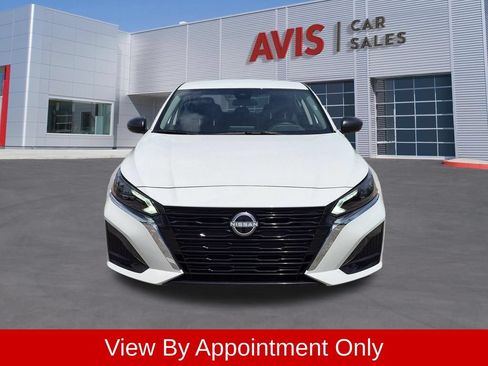 Used 2025 Nissan Altima 2.5 SV FWD image 2