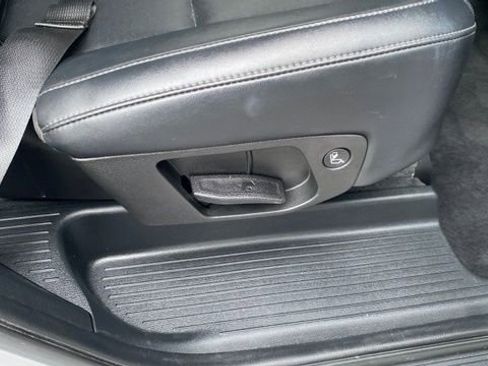 Used 2023 Kia Telluride S image 24