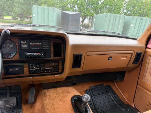 Used 1993 Dodge D/W Truck 350 AWD/4WD image 23