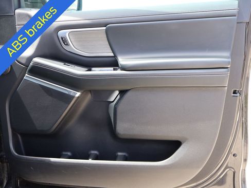 Certified 2025 Ford Expedition Platinum AWD/4WD image 9