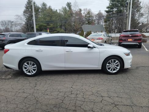 Used 2018 Chevrolet Malibu LT FWD image 3