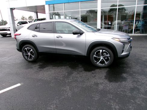 New 2026 Chevrolet Trax RS w/ Driver Confidence Package image 1