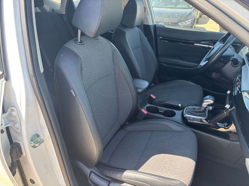 Used 2025 Kia Seltos S image 37