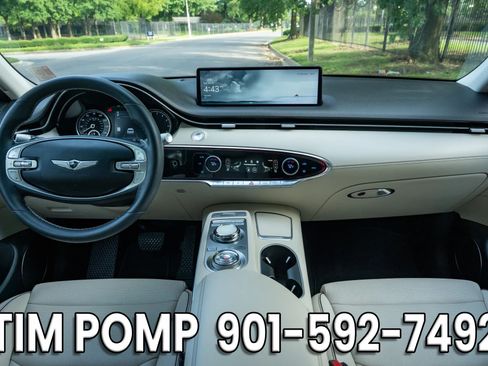 Used 2024 Genesis GV70 2.5T w/ Advanced Package AWD/4WD image 18