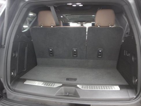 Used 2021 Chevrolet Tahoe High Country image 5