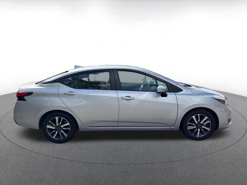 Used 2025 Nissan Versa SV FWD image 15