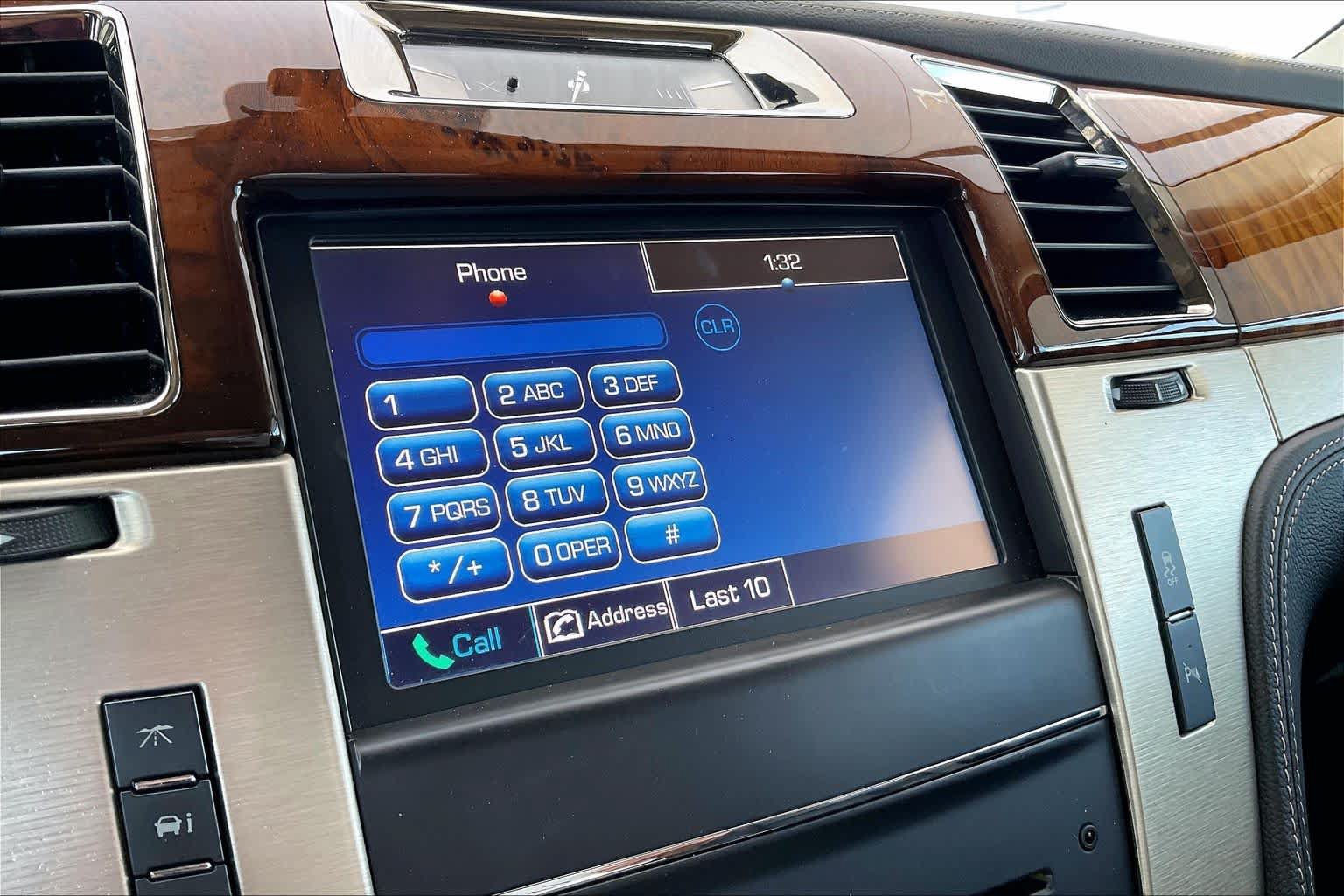 Used 2013 Cadillac Escalade Platinum AWD/4WD image 35