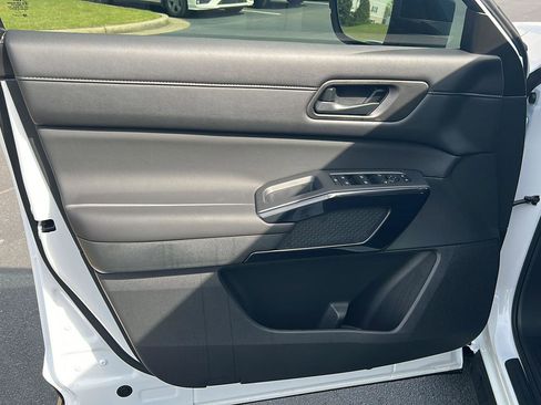 New 2026 Nissan Pathfinder SV FWD image 17