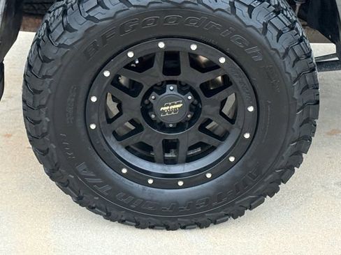 Used 2018 Toyota 4Runner SR5 image 10