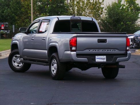 Used 2018 Toyota Tacoma SR w/ SR Convenience Package RWD image 3