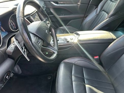 Used 2018 Maserati Levante GranSport AWD/4WD image 12