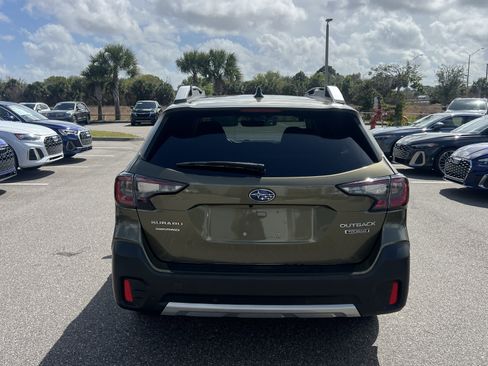 Used 2021 Subaru Outback Touring w/ Popular Package #2 image 8