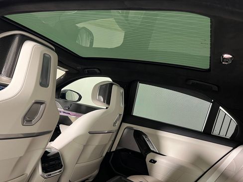 New 2026 BMW 760i xDrive image 15