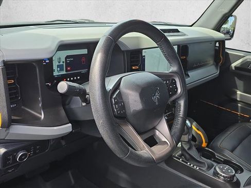 Used 2023 Ford Bronco Badlands w/ Sasquatch Package AWD/4WD image 10