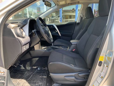 Used 2013 Toyota RAV4 XLE AWD/4WD image 11