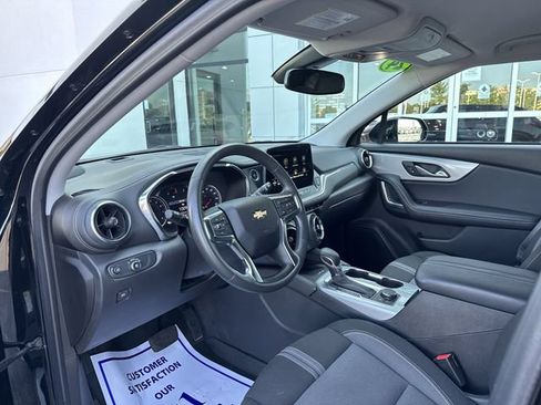 Used 2024 Chevrolet Blazer LT w/ Convenience Package FWD image 10